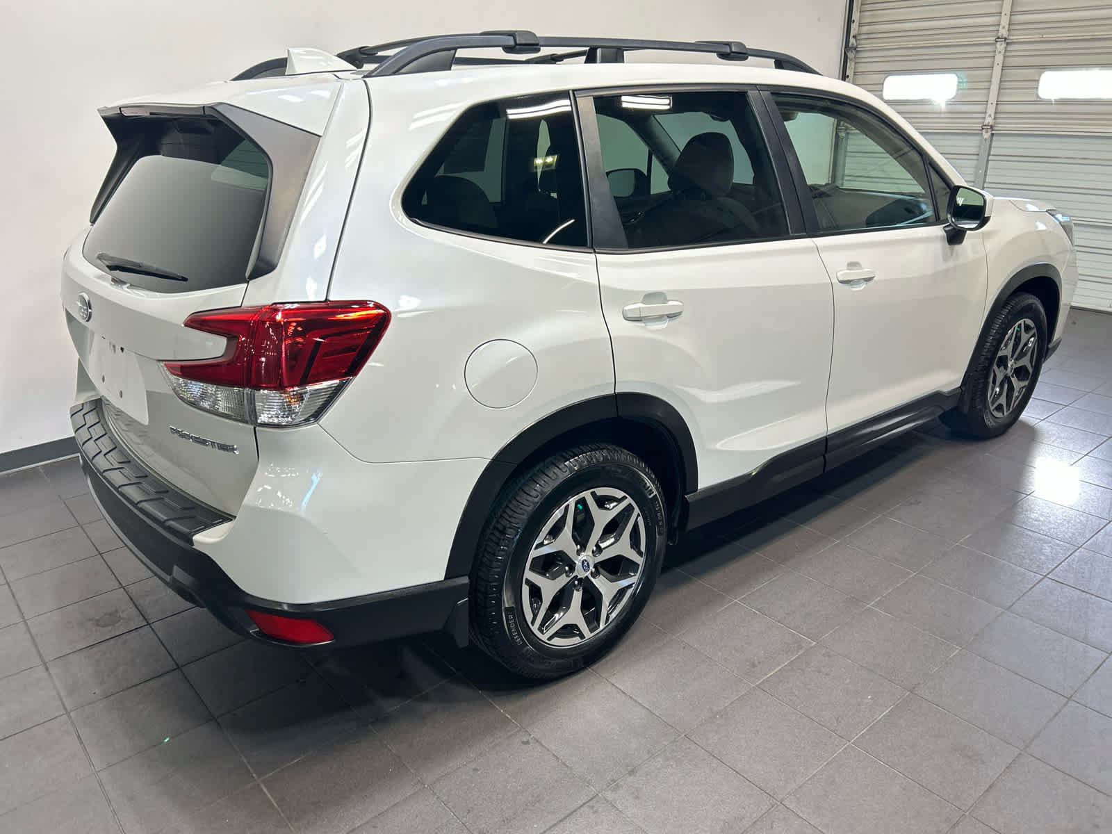 Used 2021 Subaru Forester Premium AWD/4WD image 5