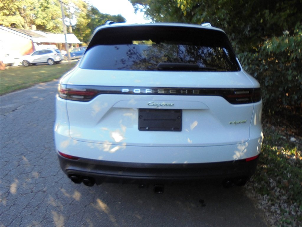 Used 2019 Porsche Cayenne E-Hybrid image 4