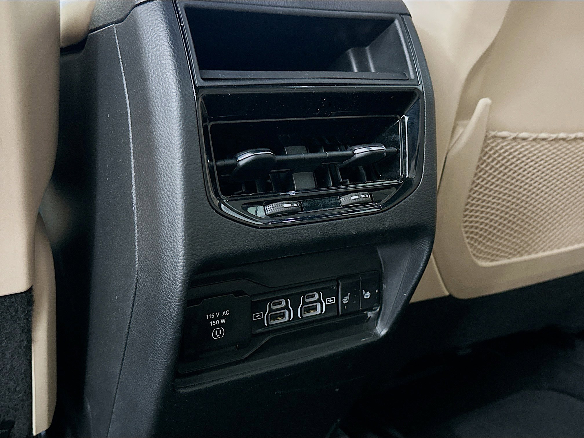 Used 2023 Jeep Grand Cherokee 4WD 4xe image 29