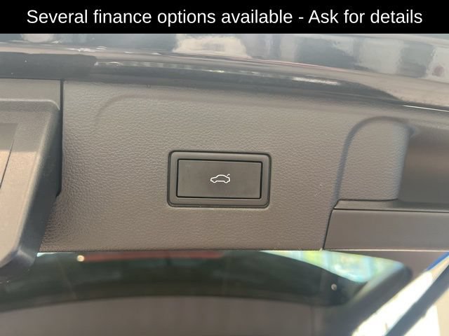 Used 2024 Volkswagen Atlas SE w/ Panoramic Sunroof Package AWD/4WD image 19