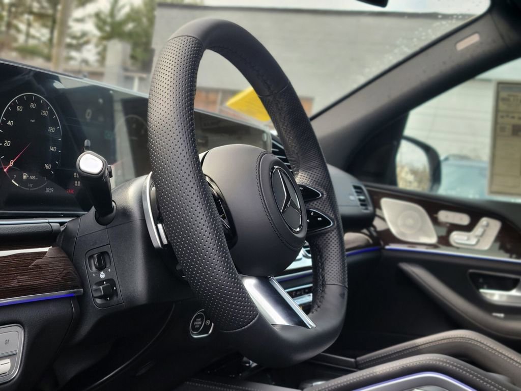 New 2026 Mercedes-Benz GLS 580 4MATIC image 18