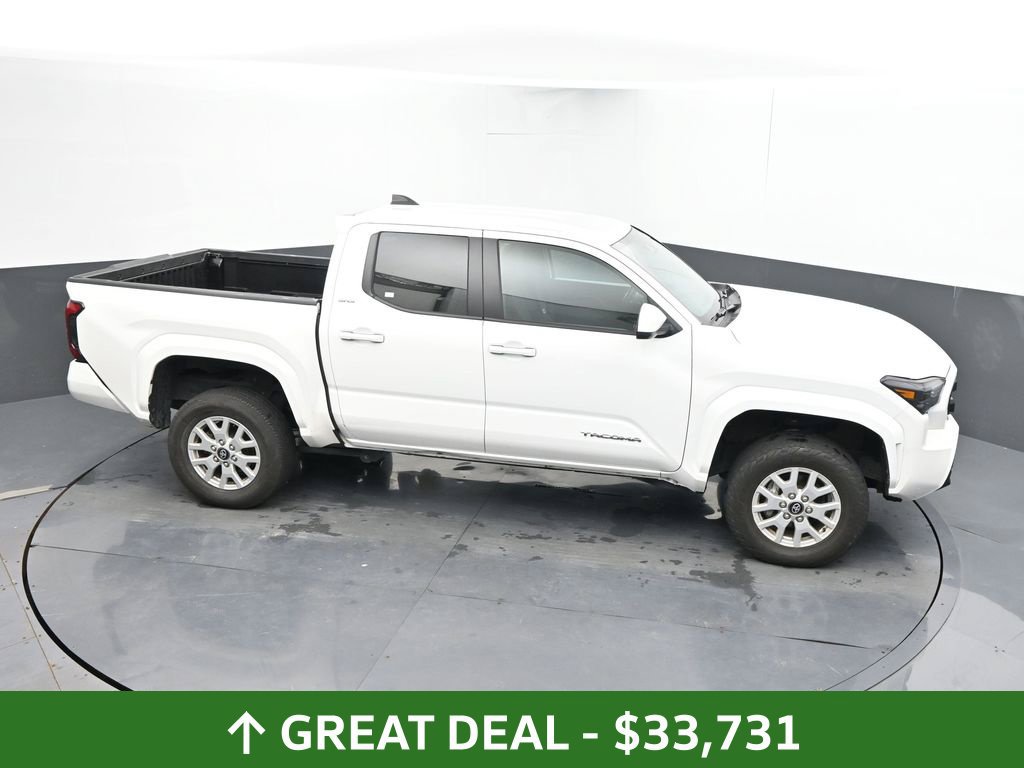 Used 2024 Toyota Tacoma SR5 AWD/4WD image 26