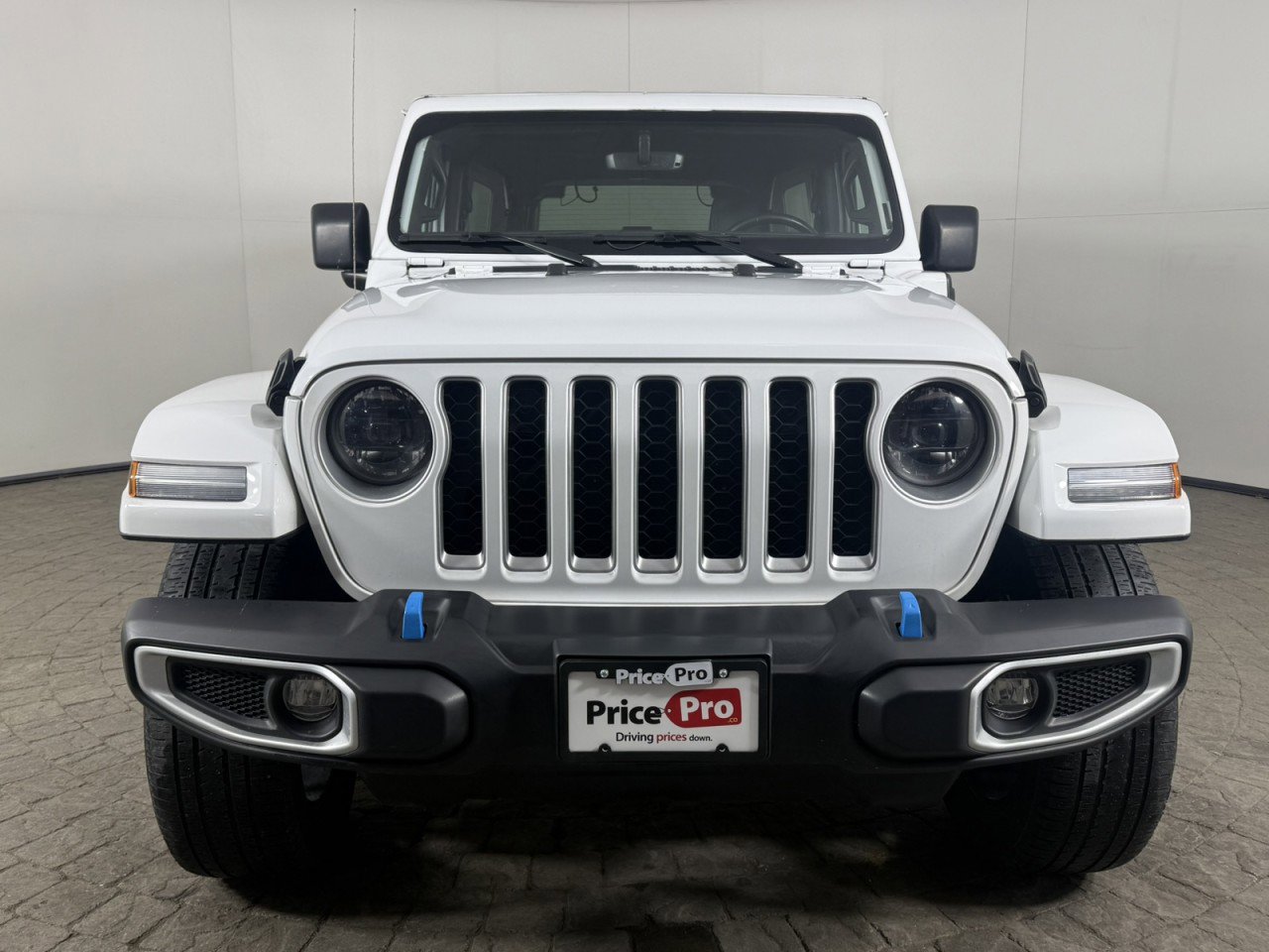Used 2023 Jeep Wrangler Sahara w/ Dual Top Group AWD/4WD image 2