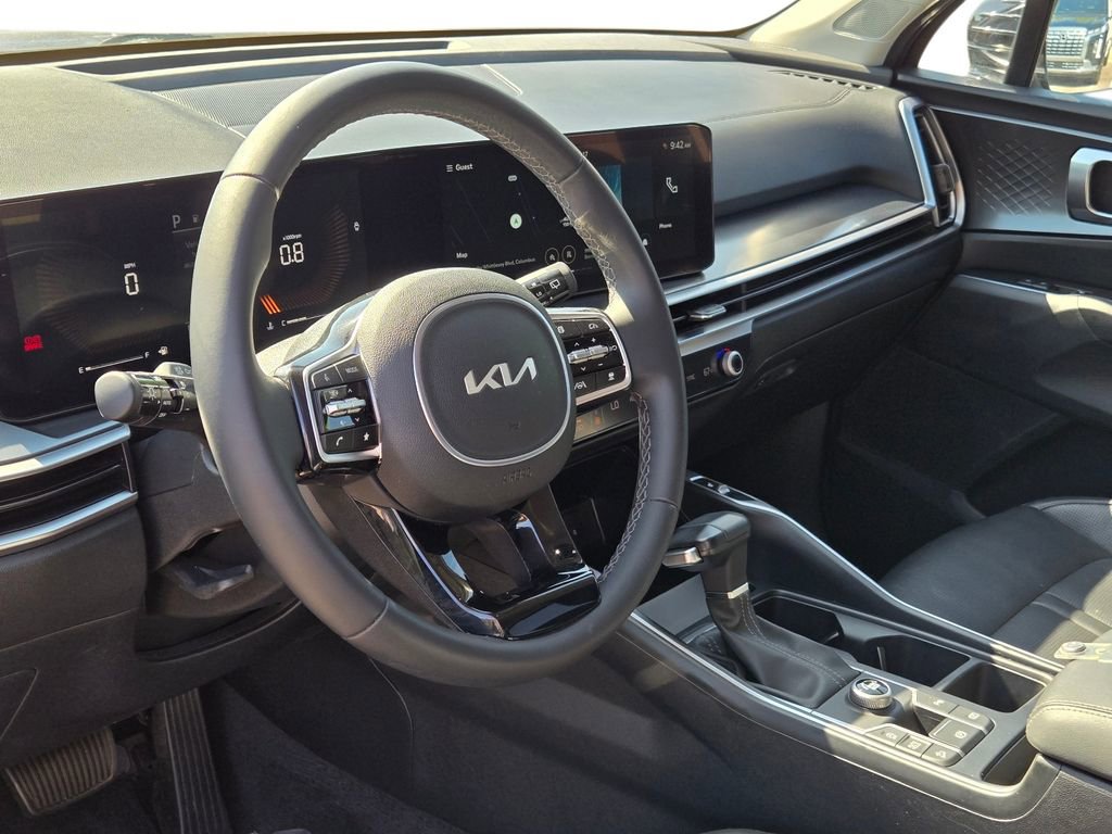 Certified 2024 Kia Sorento EX w/ Panoramic Sunroof Package image 18