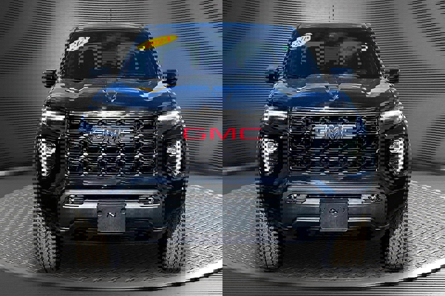 Used 2024 GMC Canyon Elevation w/ Convenience Package image 2