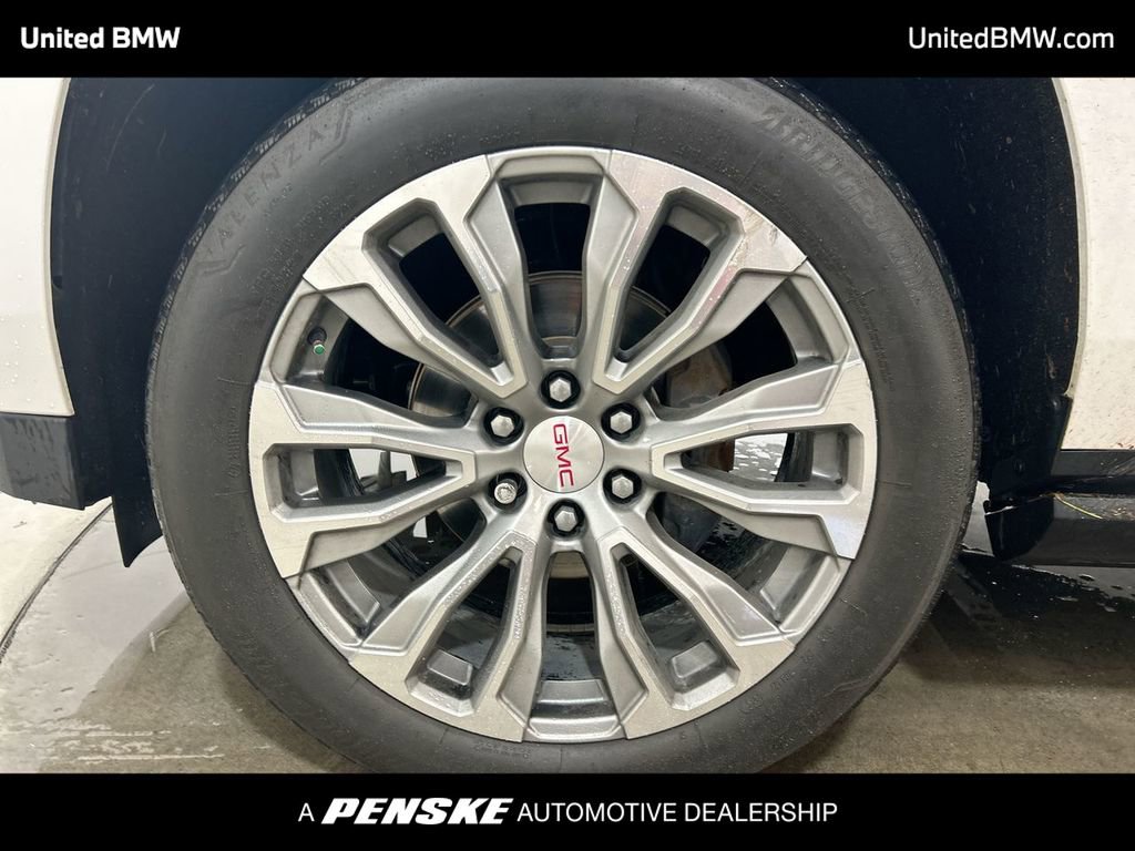 Used 2021 GMC Yukon Denali w/ Denali Premium Package image 10
