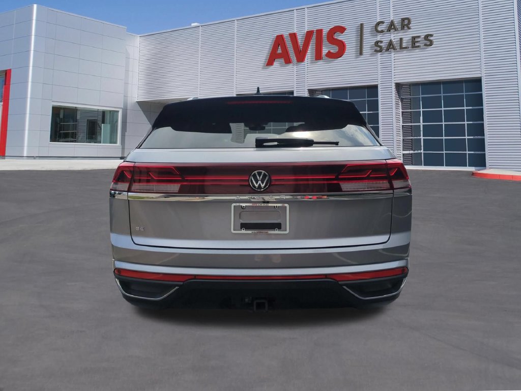 Used 2025 Volkswagen Atlas Cross Sport SE FWD image 7