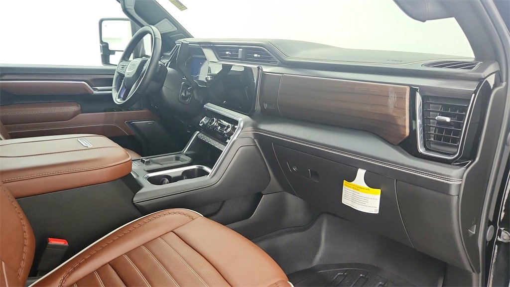 Used 2025 GMC Sierra 2500 Denali Ultimate image 32
