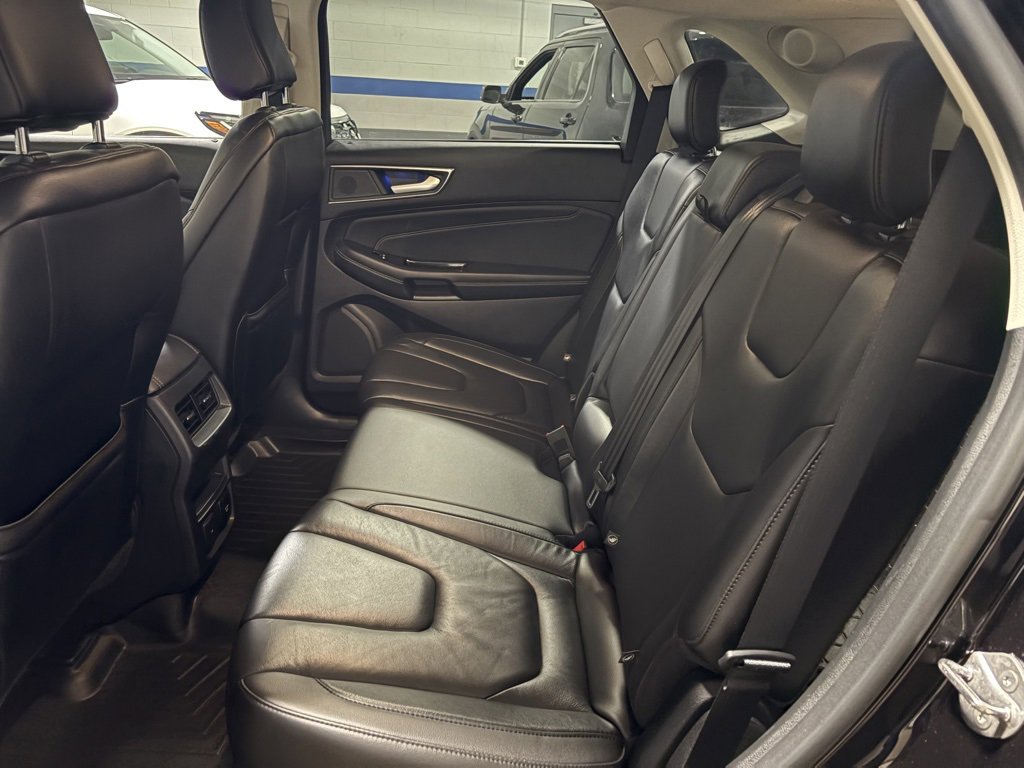 Used 2020 Ford Edge Titanium w/ Class II Trailer Tow Package image 24
