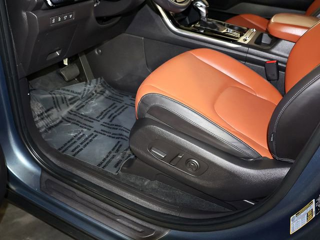 Used 2022 Kia Carnival SX FWD image 29