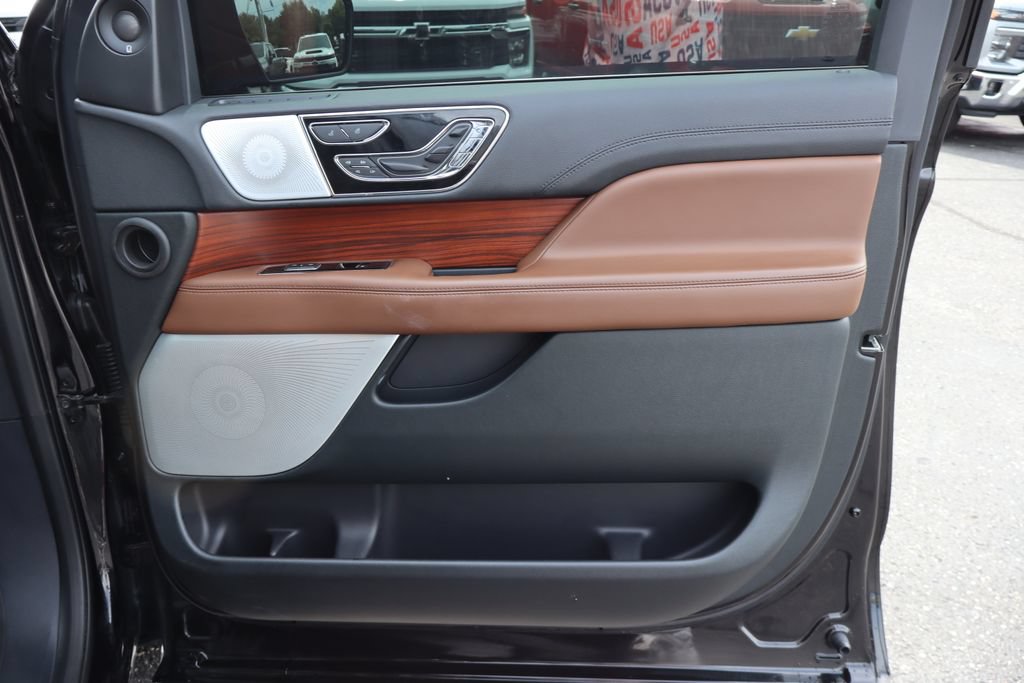 Used 2024 Lincoln Navigator L Reserve AWD/4WD image 26