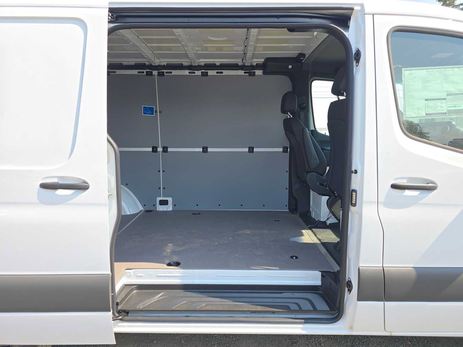 Used 2026 Mercedes-Benz Sprinter 2500 image 15