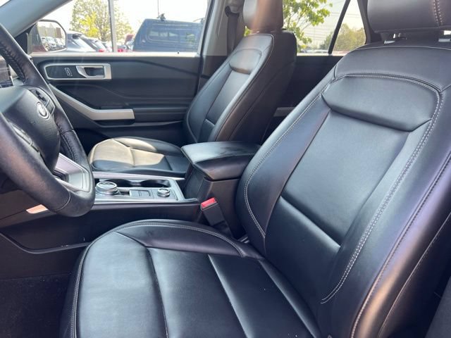 Used 2024 Ford Explorer XLT AWD/4WD image 22