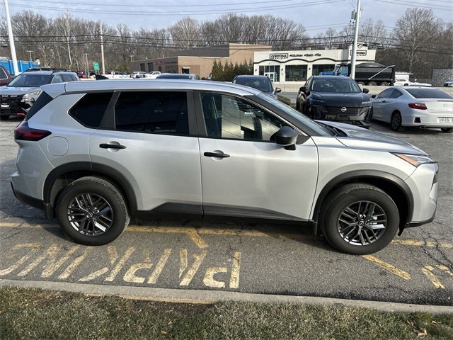 Certified 2025 Nissan Rogue S image 9