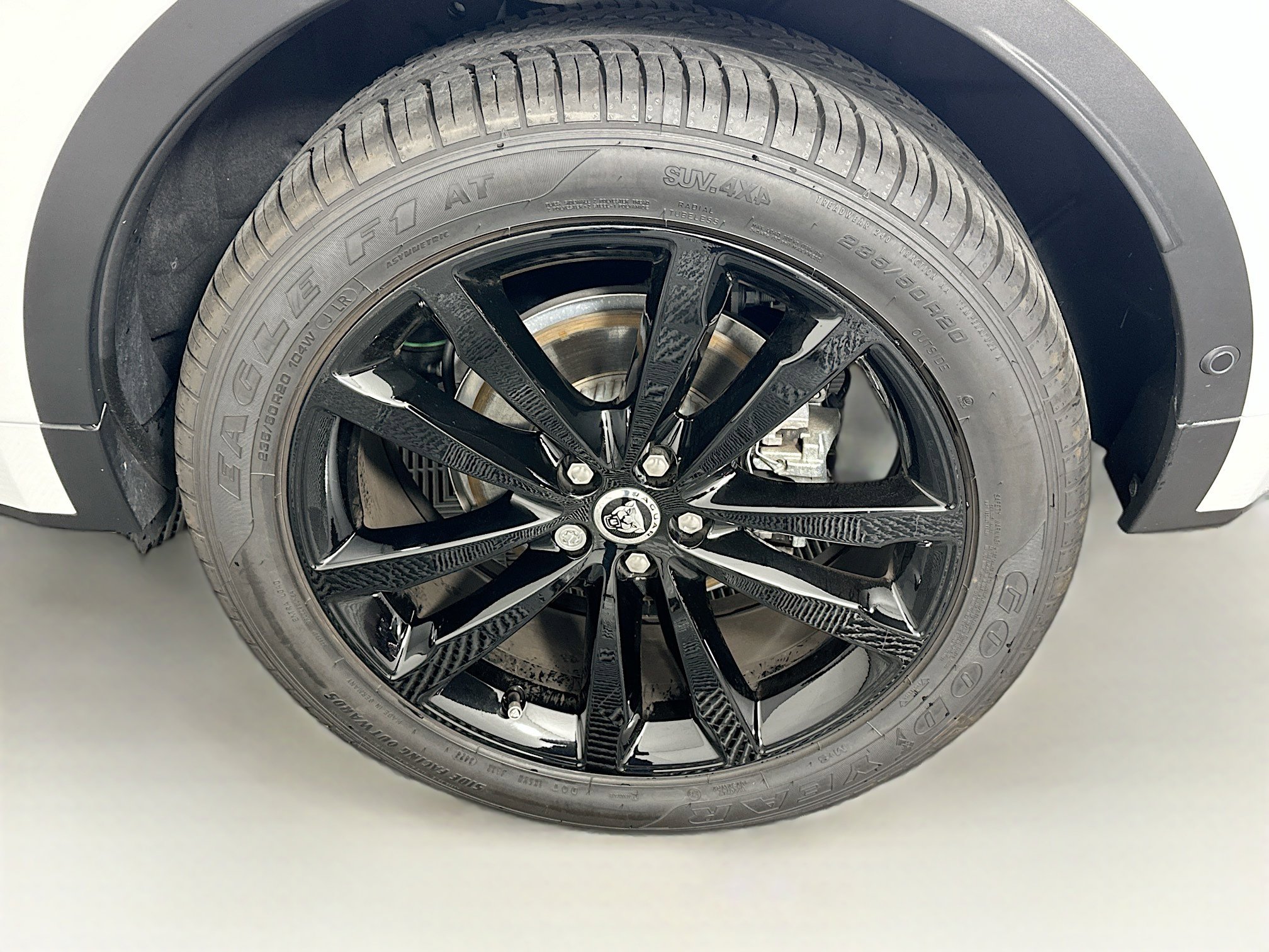 Used 2024 Jaguar E-PACE R-Dynamic SE image 11