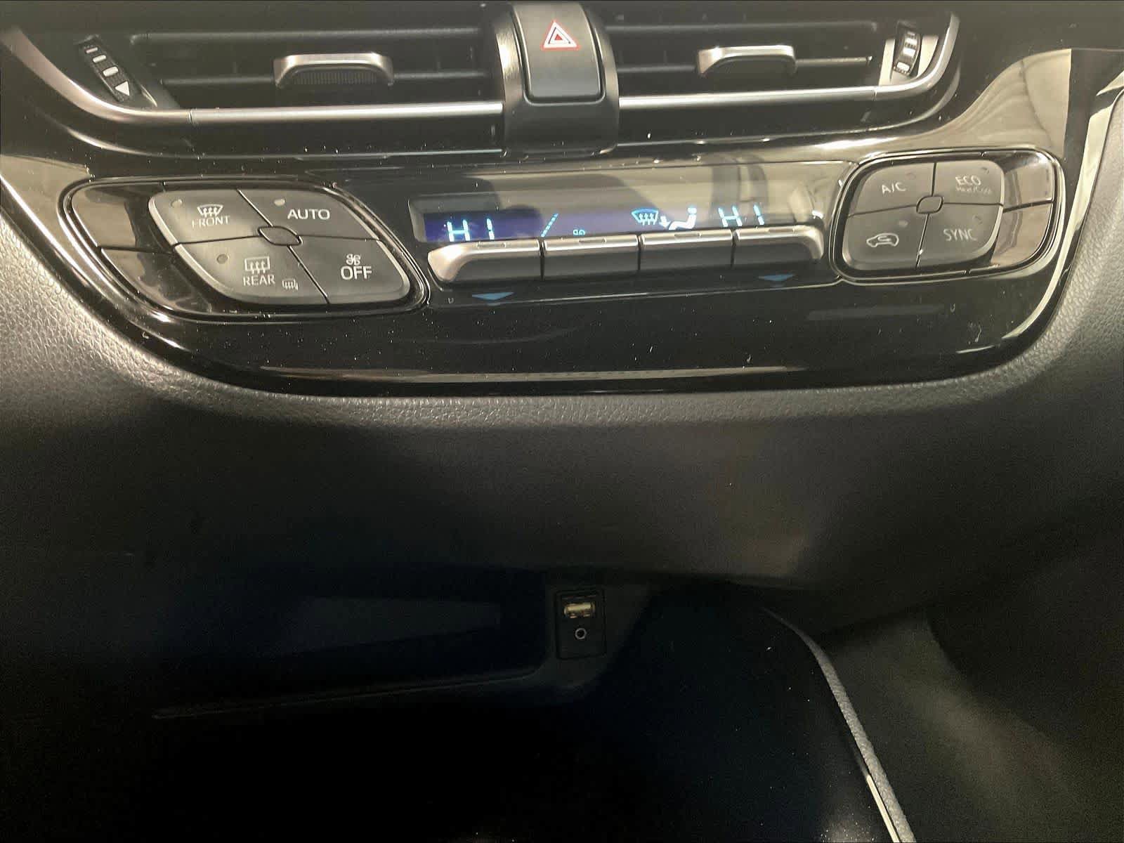 Used 2019 Toyota C-HR XLE image 25