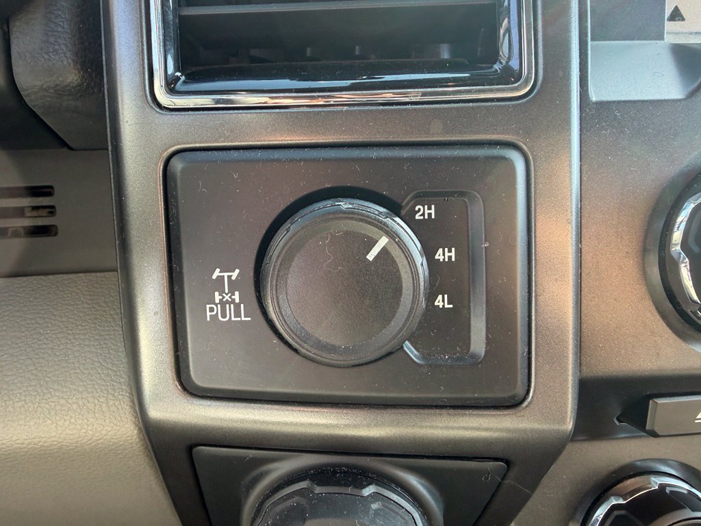 Used 2018 Ford F150 XLT w/ Equipment Group 302A Luxury AWD/4WD image 11