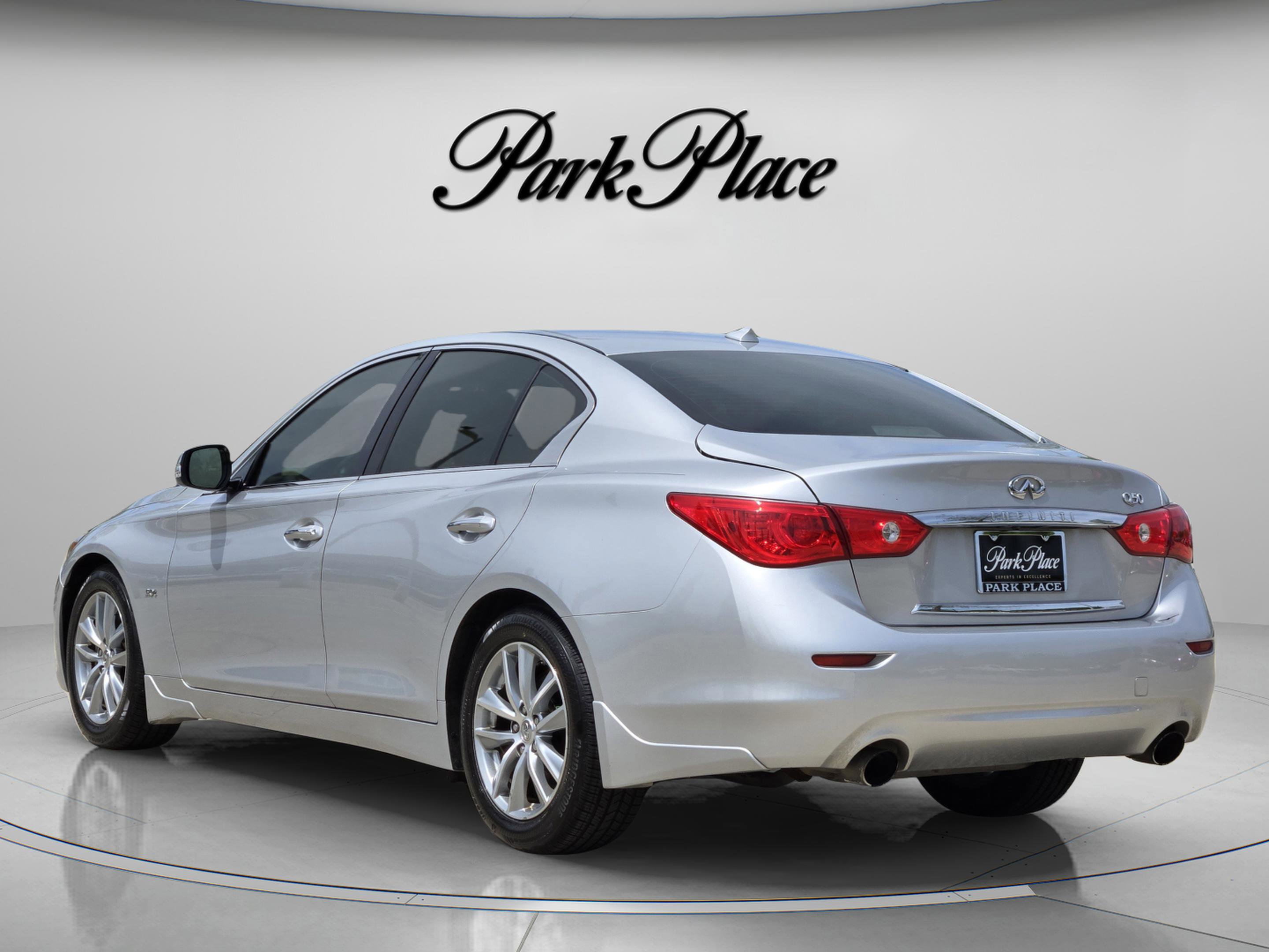 Used 2017 INFINITI Q50 3.0t Premium w/ 3.0T Premium Plus Package image 3