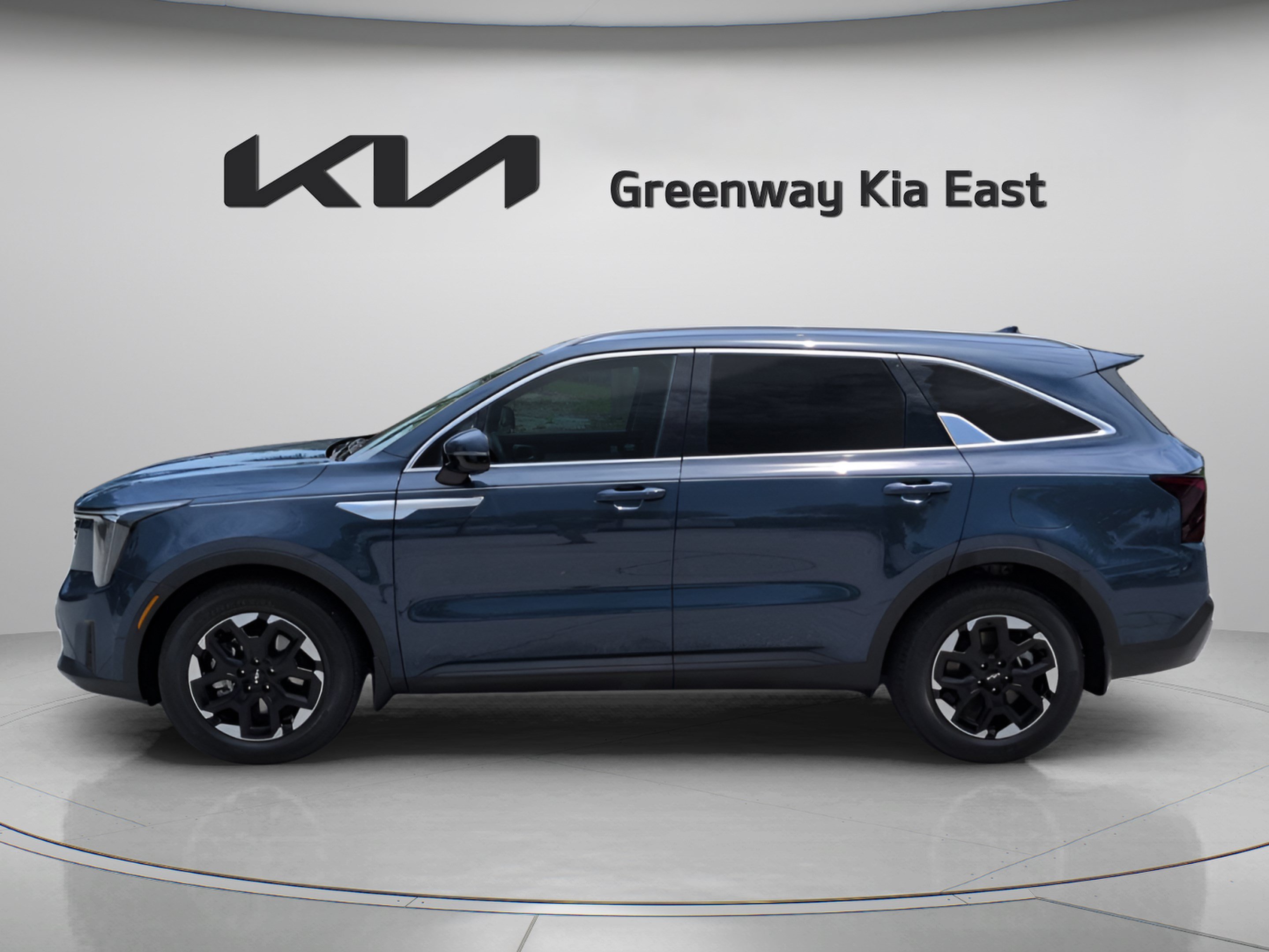 Certified 2025 Kia Sorento S w/ Panoramic Sunroof Package FWD image 9