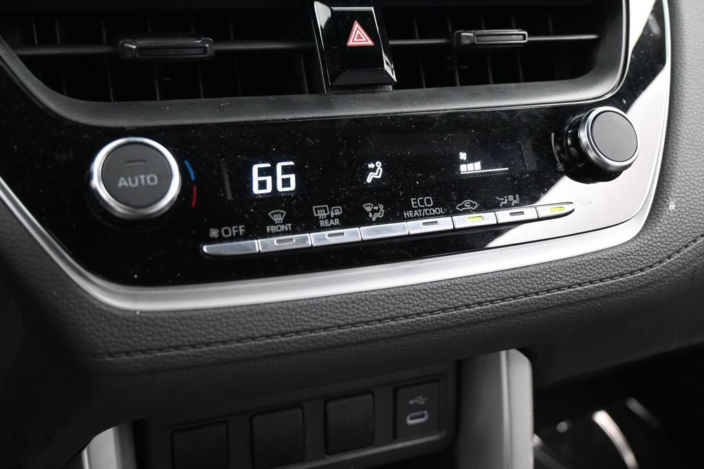 Used 2024 Toyota Corolla Cross AWD Hybrid image 19