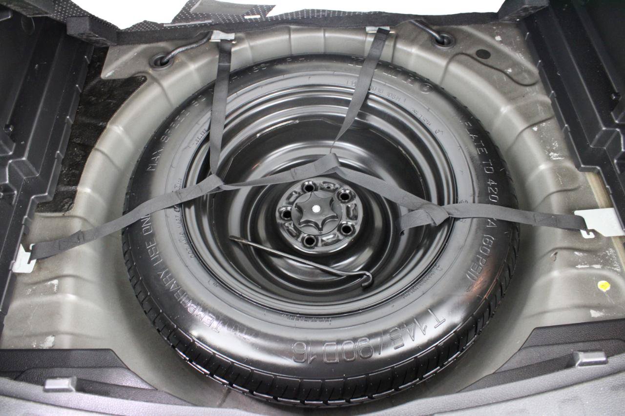 Used 2016 Nissan Rogue SV FWD image 64
