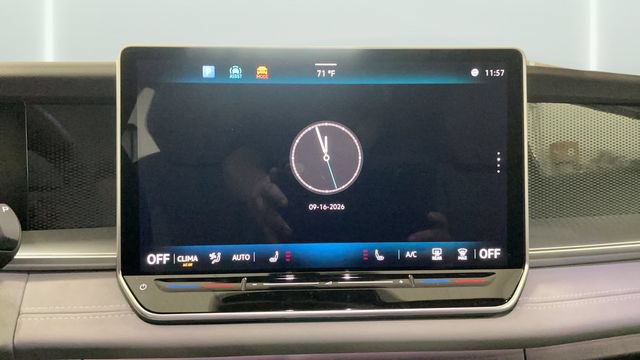 New 2026 Volkswagen Tiguan SE R-Line AWD/4WD image 12