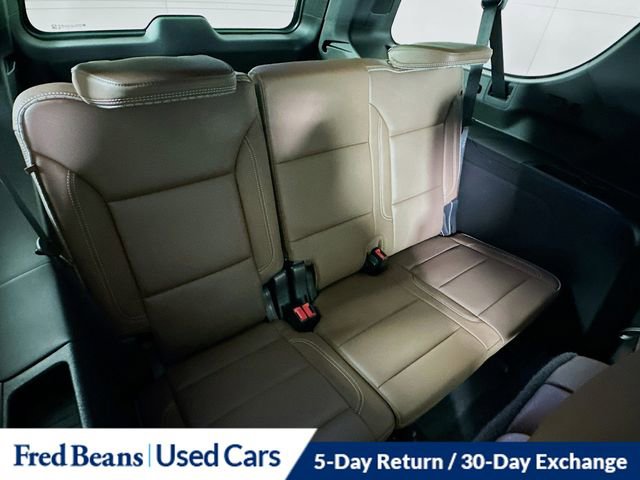 Used 2024 Chevrolet Suburban High Country w/ Premium Package image 31