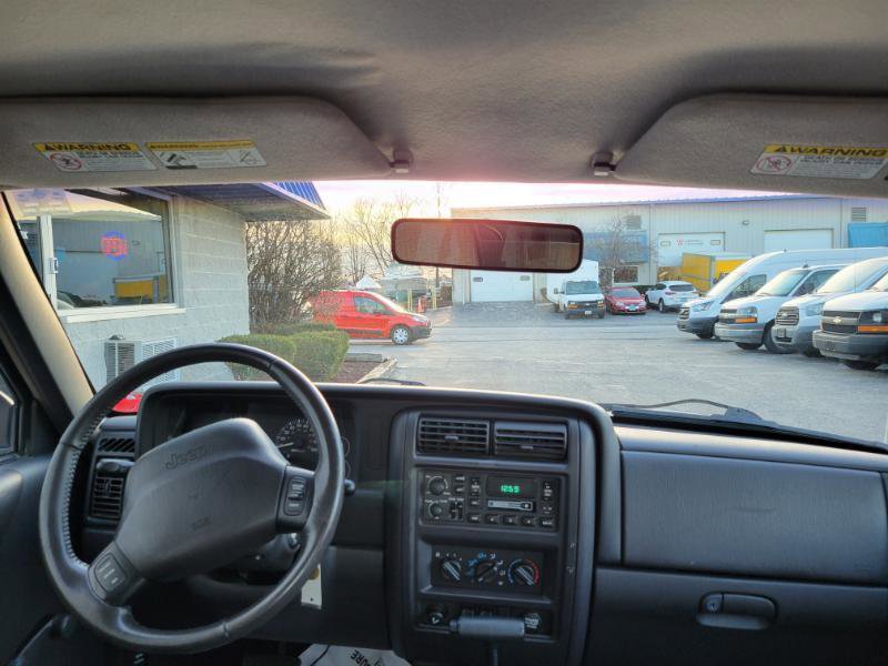Used 2000 Jeep Cherokee SE image 29