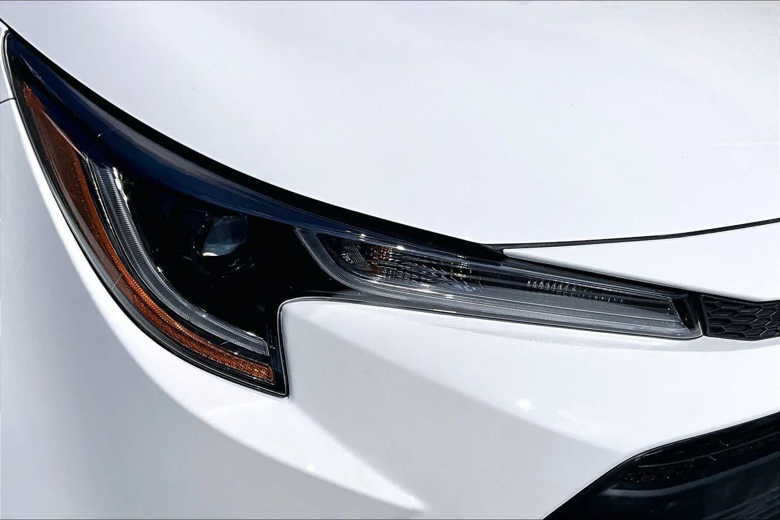 Certified 2024 Toyota Corolla LE FWD image 28