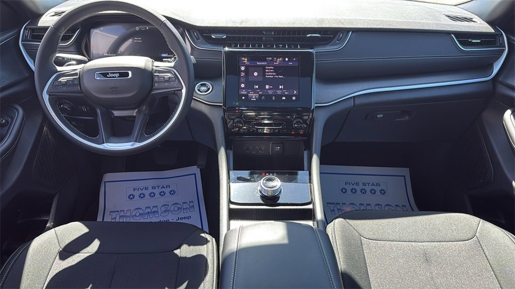 New 2025 Jeep Grand Cherokee Laredo X image 13