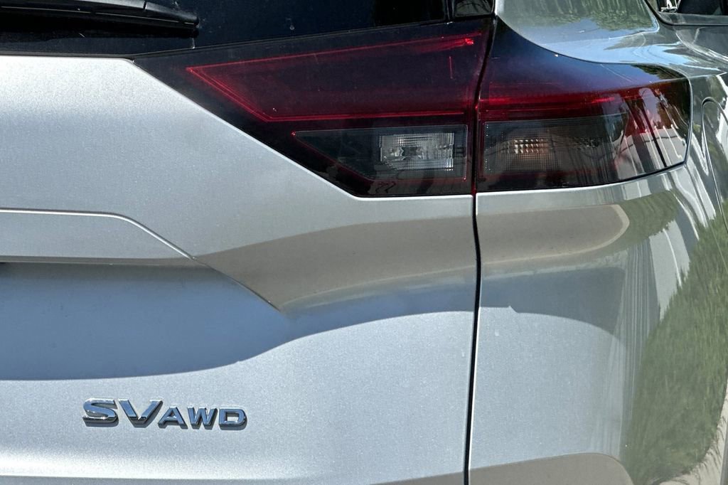 Used 2021 Nissan Rogue SV AWD/4WD image 26