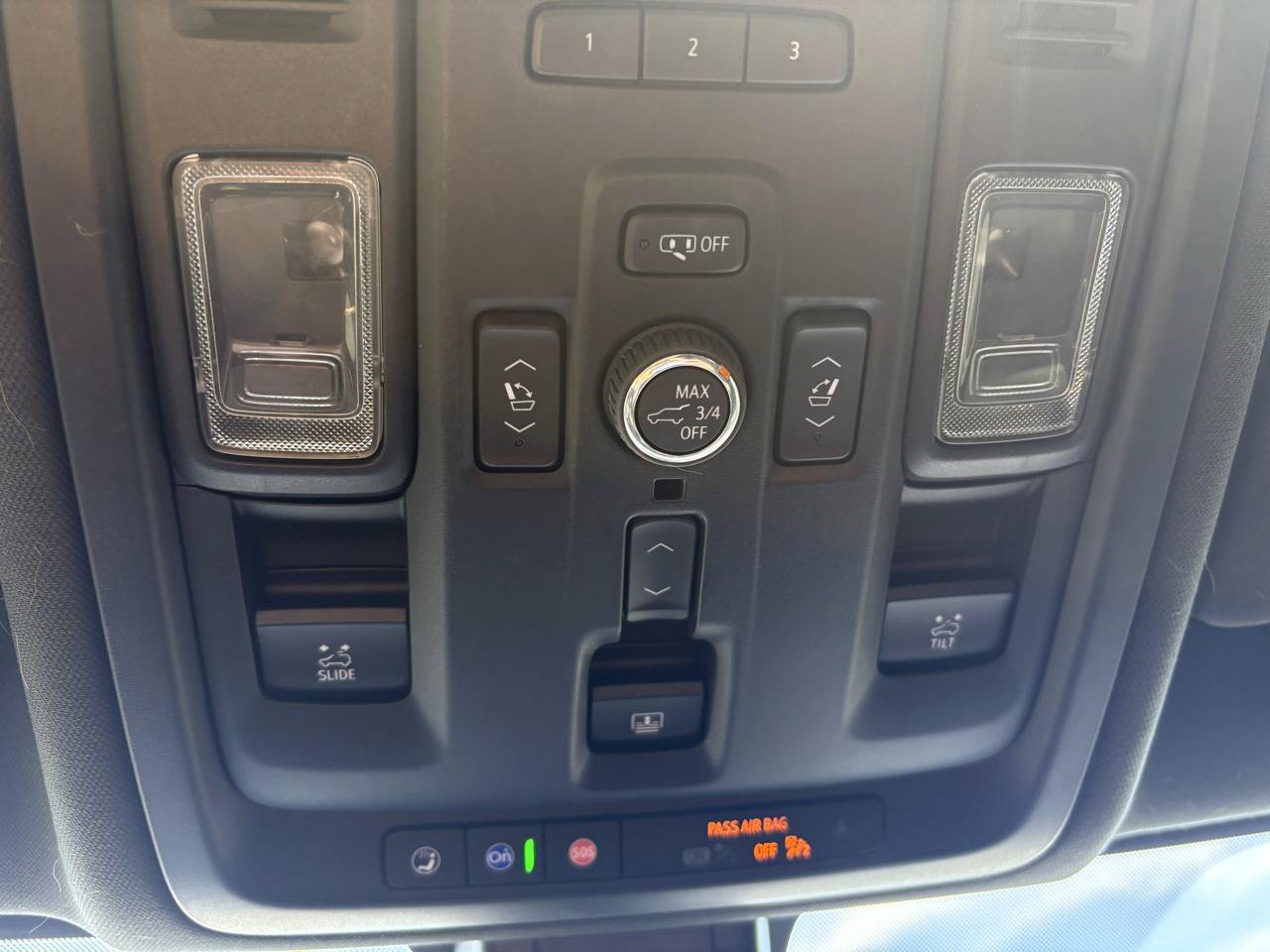 Used 2021 GMC Yukon Denali w/ Denali Ultimate Package AWD/4WD image 32