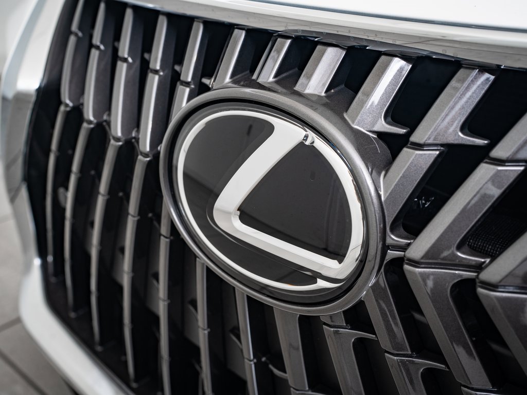 New 2025 Lexus ES 300h w/ Premium Package image 3