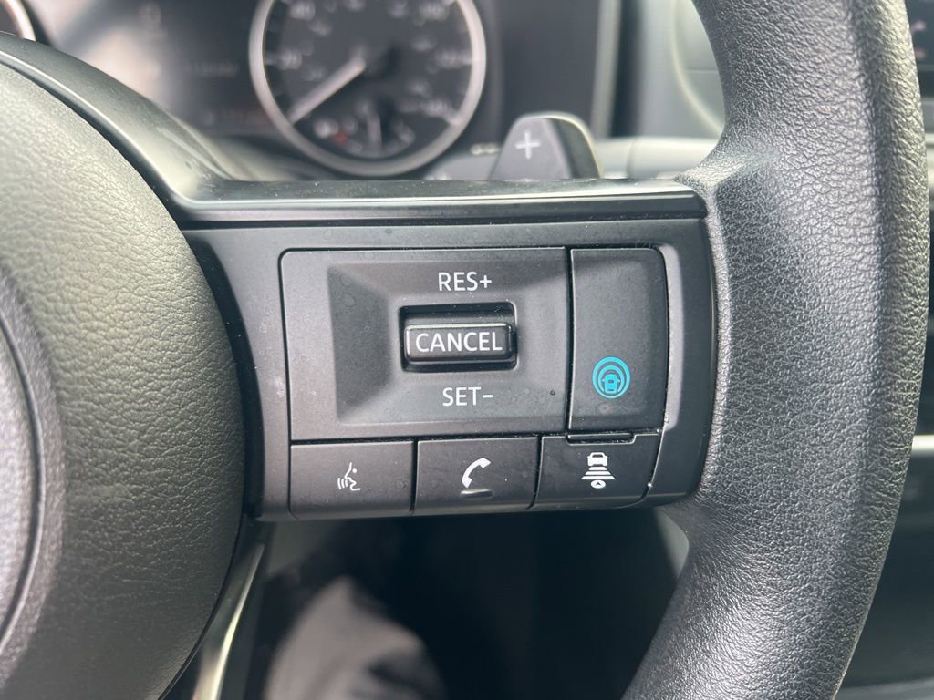 Used 2024 Nissan Rogue SV image 55