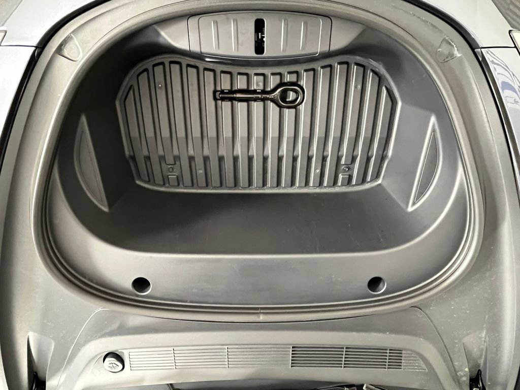 Used 2023 Tesla Model 3 Standard Range image 16