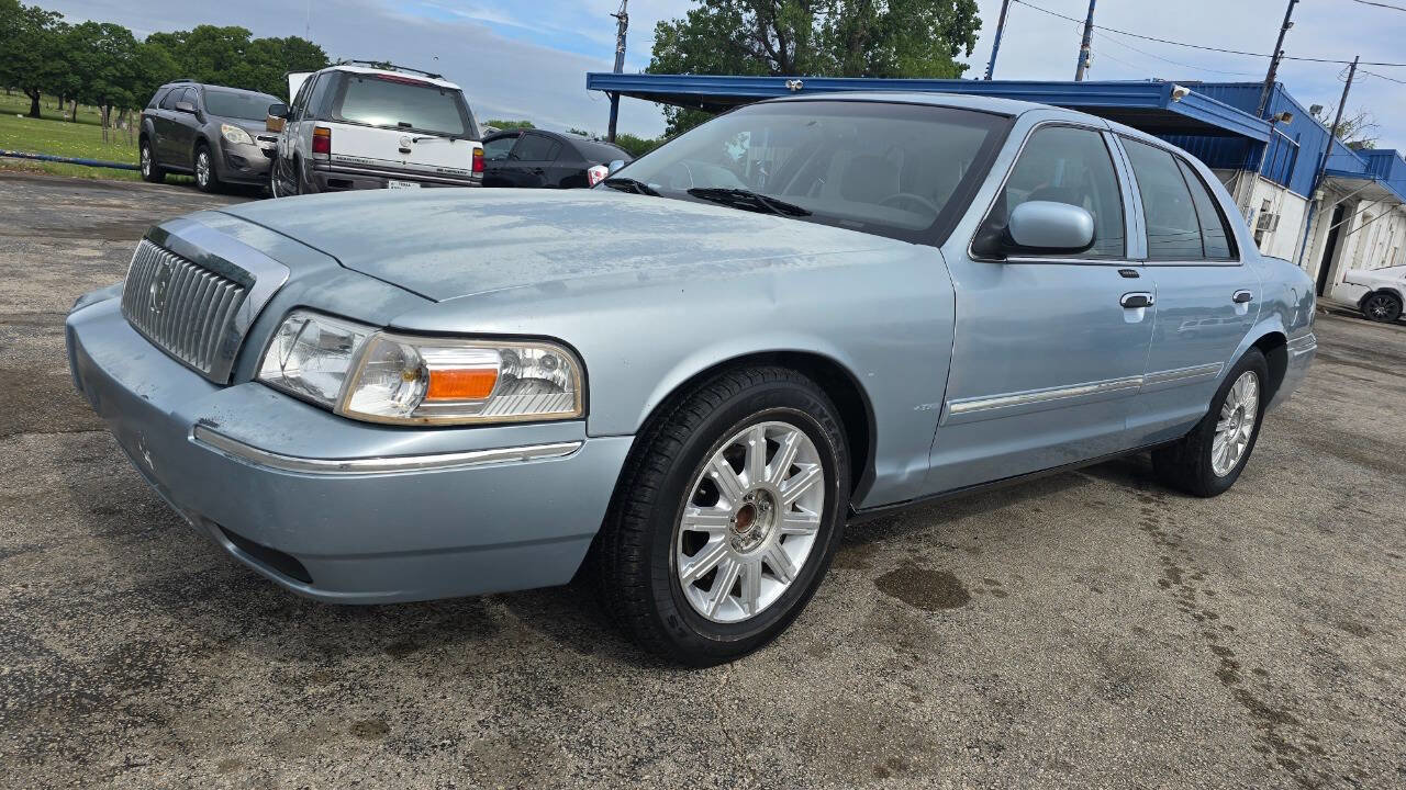 Used 2010 Mercury Grand Marquis LS RWD image 1