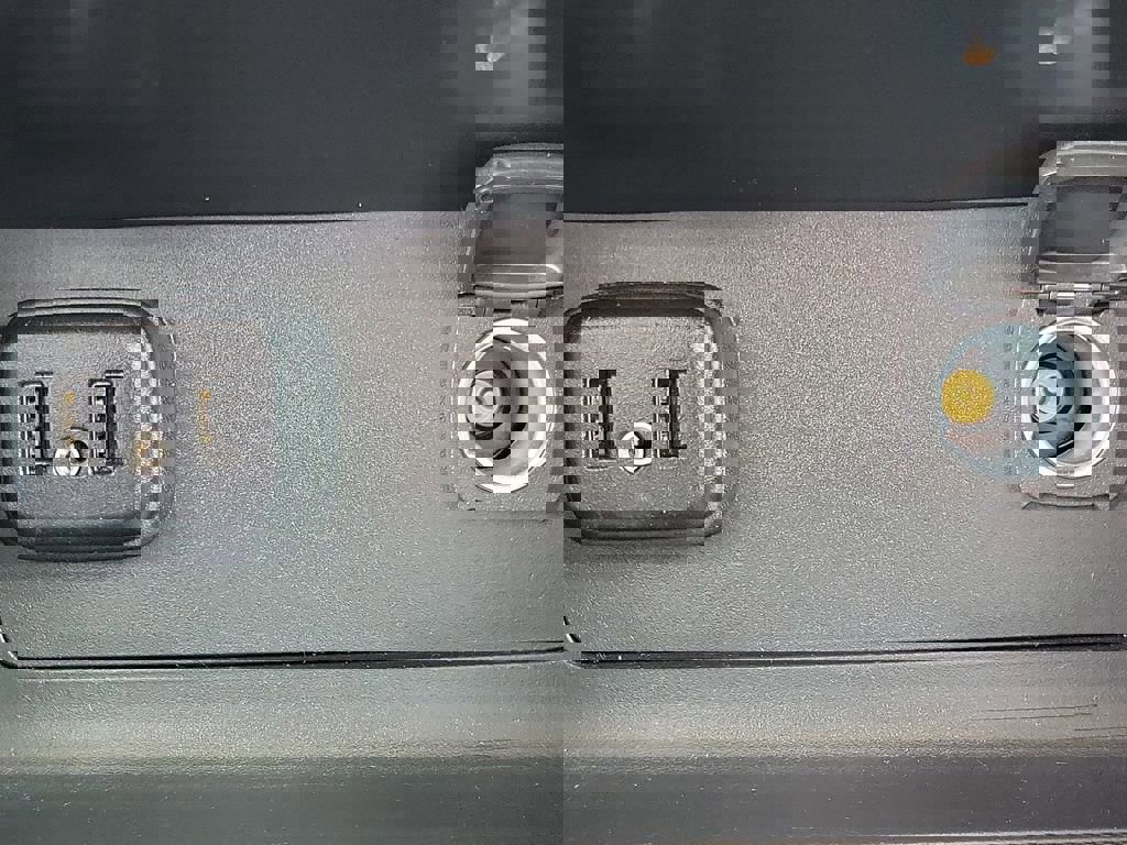 Used 2021 Chevrolet Colorado Z71 AWD/4WD image 31