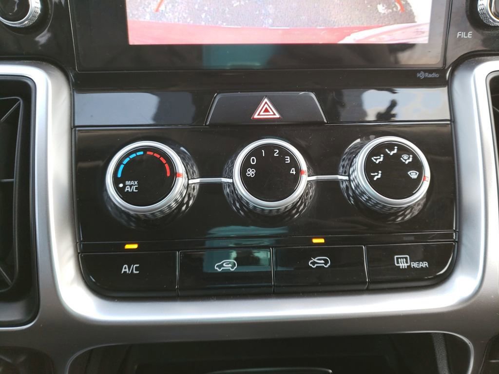 Used 2022 Kia Sorento LX image 20