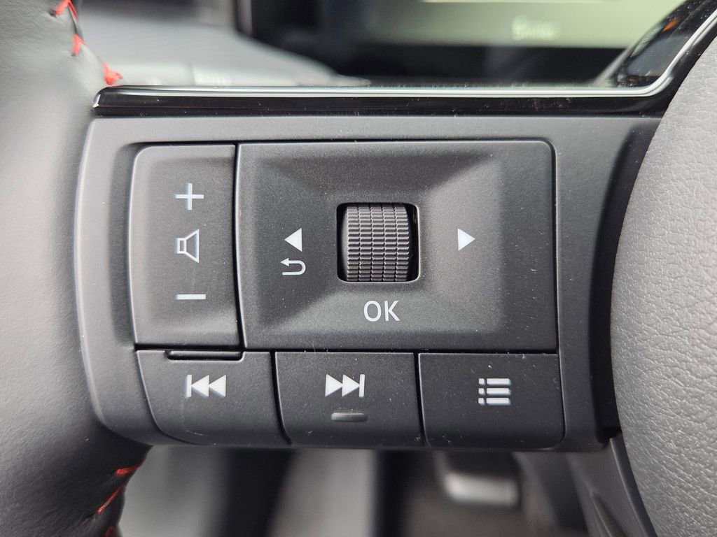 New 2026 Nissan Kicks SR w/ Cold Weather Package image 24