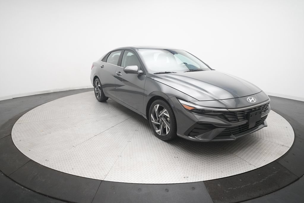 Used 2024 Hyundai Elantra Limited FWD image 36