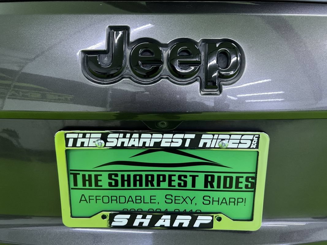 Used 2018 Jeep Grand Cherokee Altitude AWD/4WD image 13