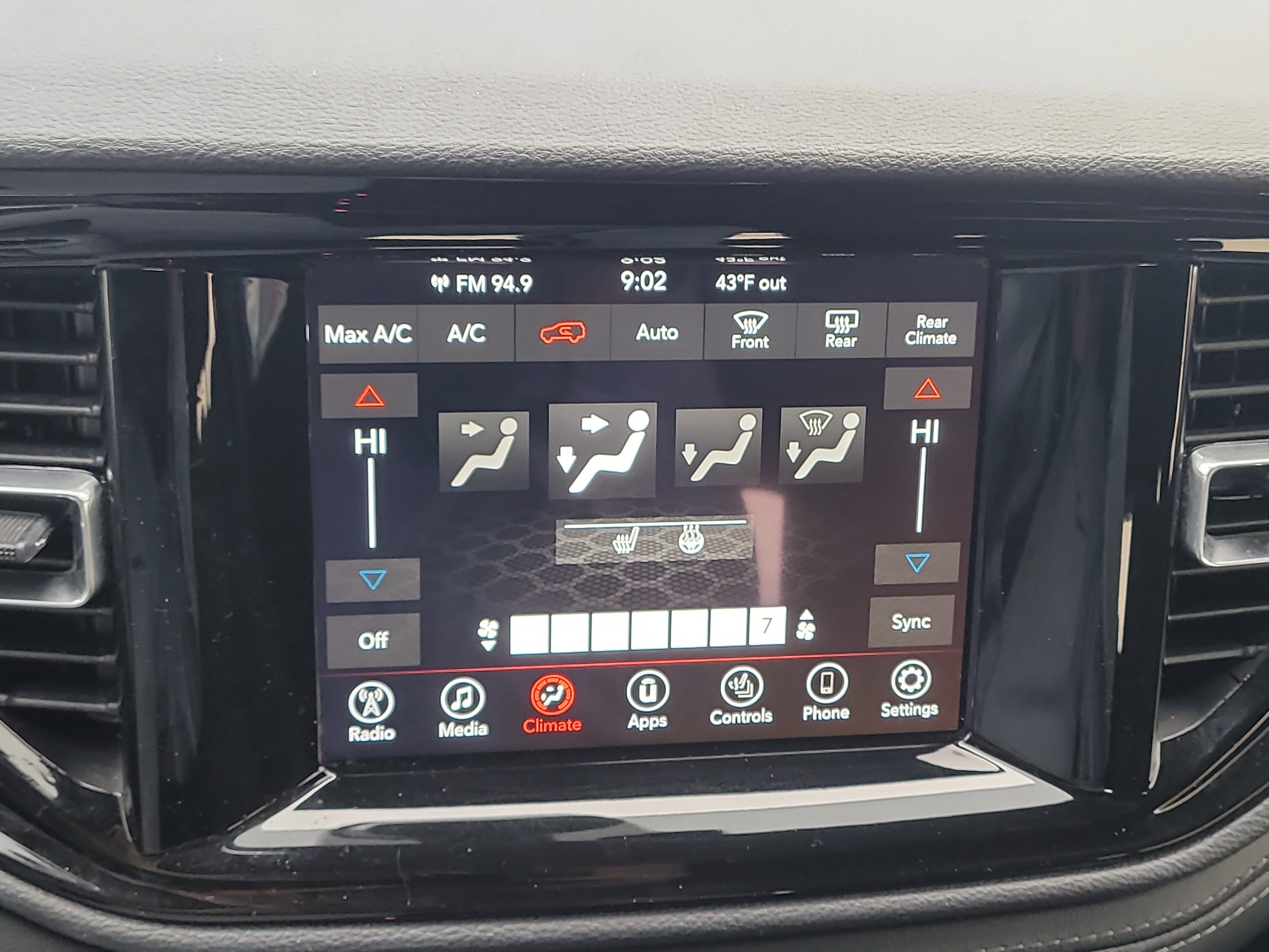 Used 2023 Dodge Durango SXT image 22