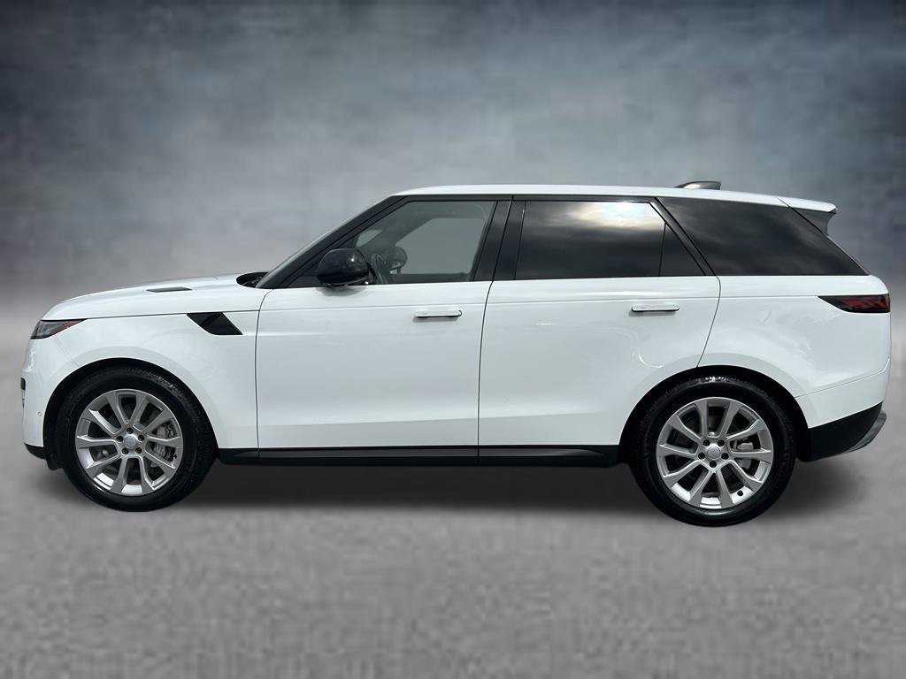 Used 2025 Land Rover Range Rover Sport SE AWD/4WD image 2