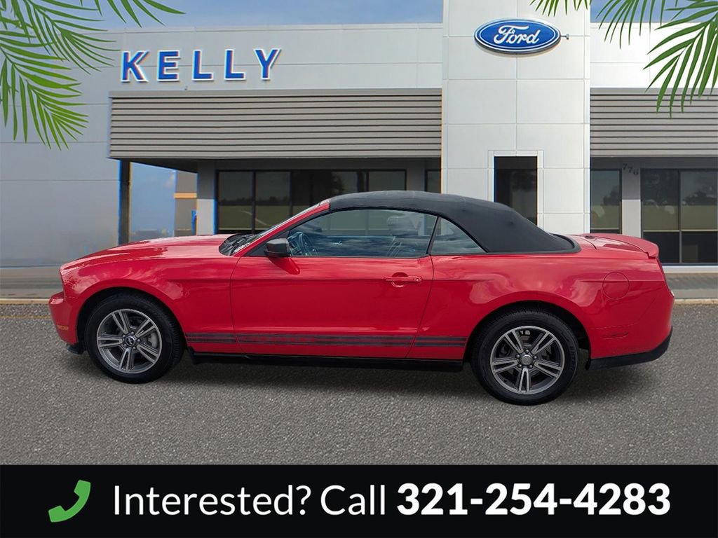 Used 2010 Ford Mustang Convertible RWD image 9