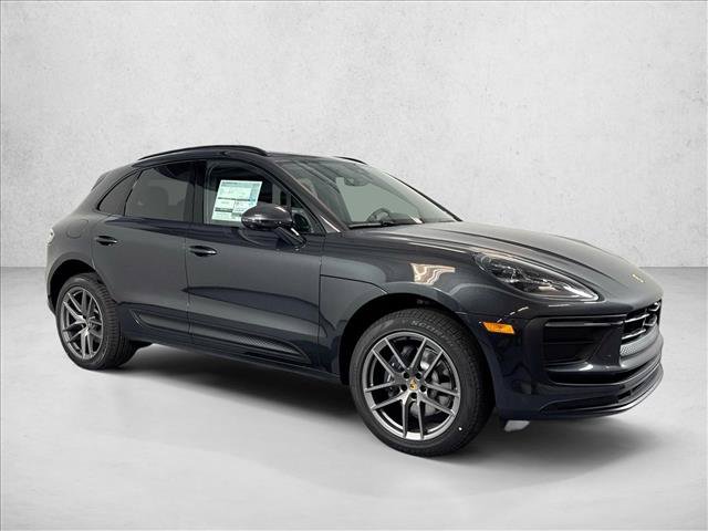 Certified 2026 Porsche Macan AWD/4WD image 7