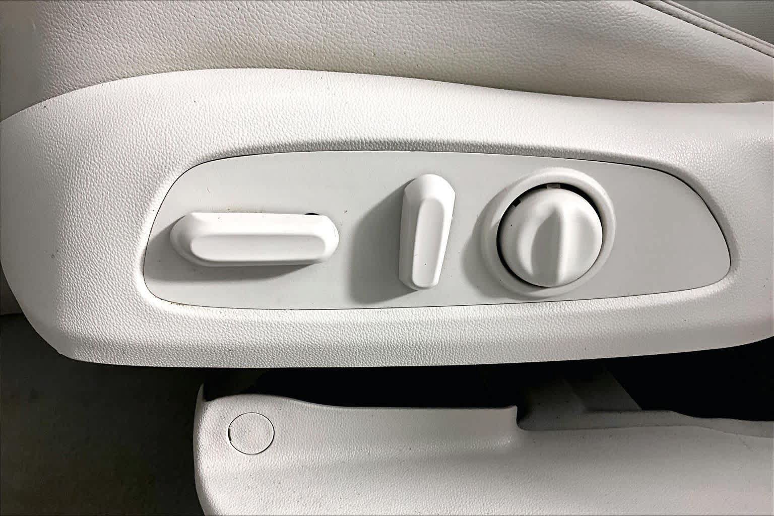 Certified 2023 GMC Acadia Denali FWD image 59