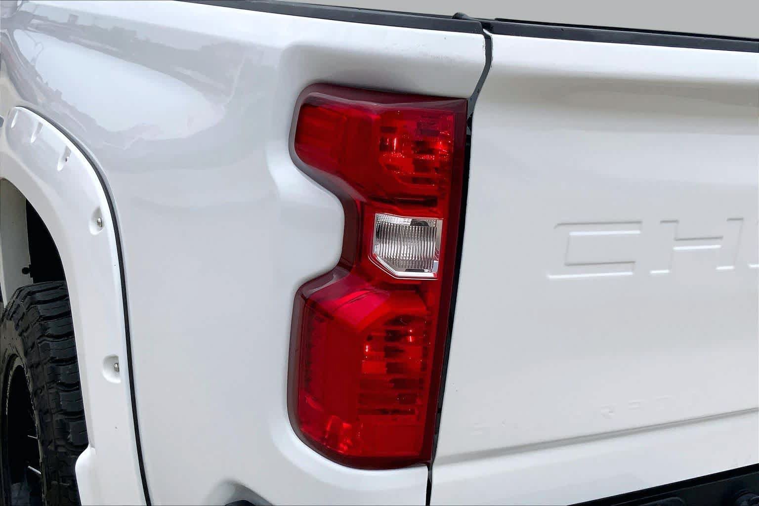 Used 2024 Chevrolet Silverado 2500 LT AWD/4WD image 28