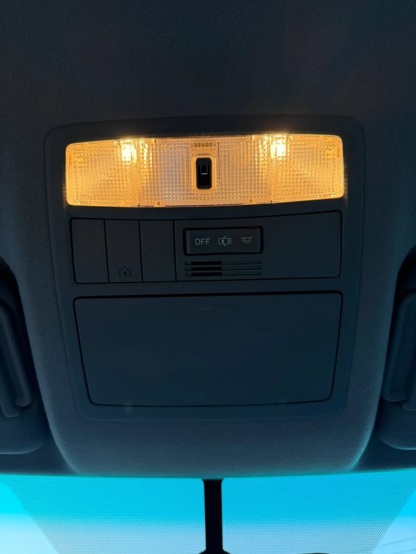 Used 2010 Toyota Highlander 4WD Hybrid image 26
