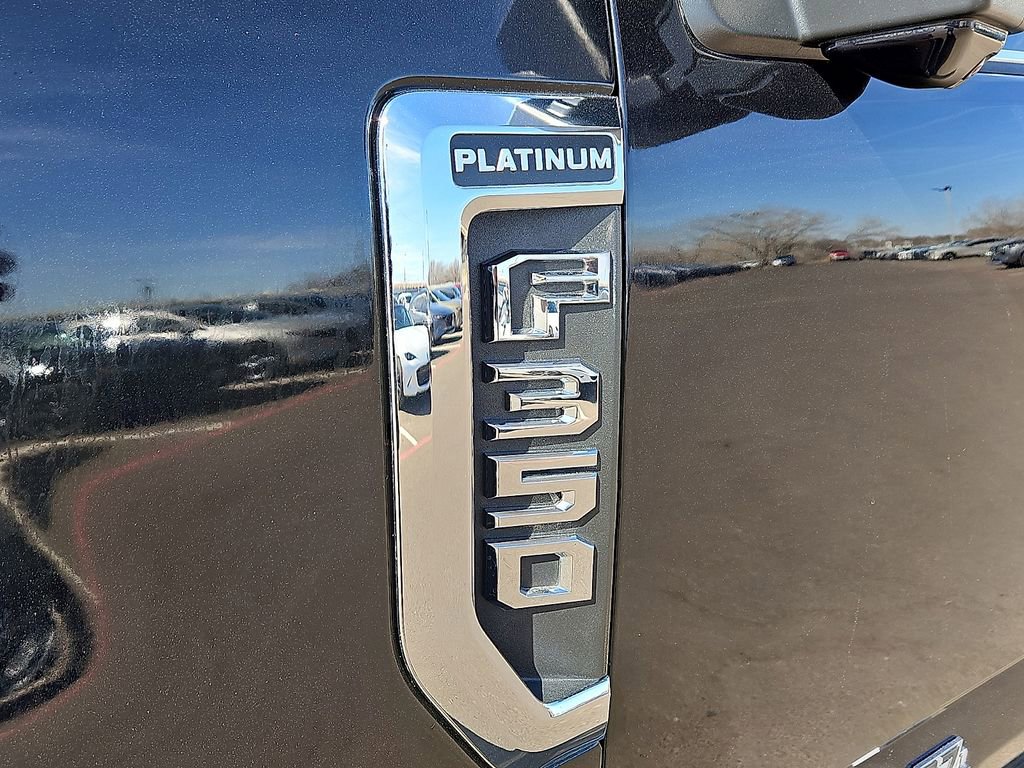 Used 2021 Ford F350 Platinum w/ FX4 Off-Road Package image 9
