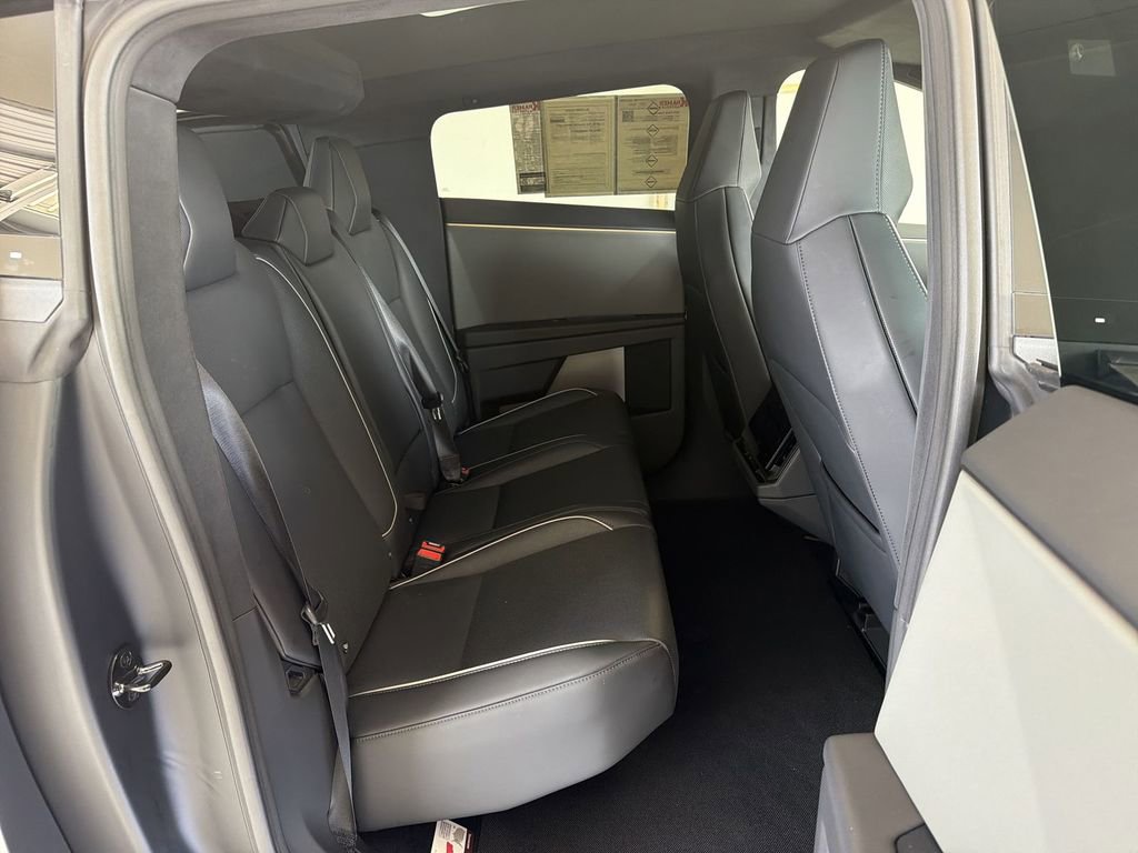 Used 2025 Tesla Cybertruck AWD Crew Cab image 28